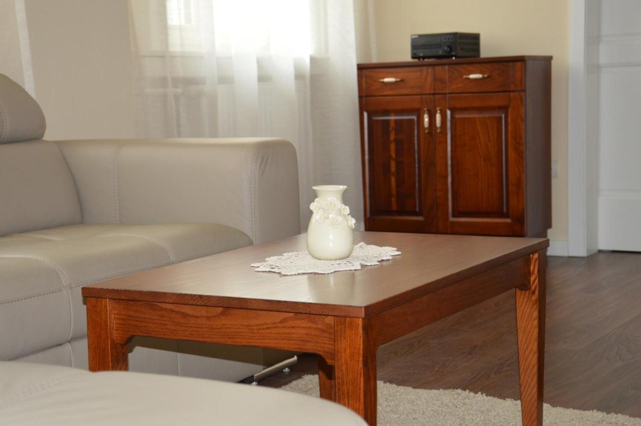M2-Apartment Szombathely Buitenkant foto