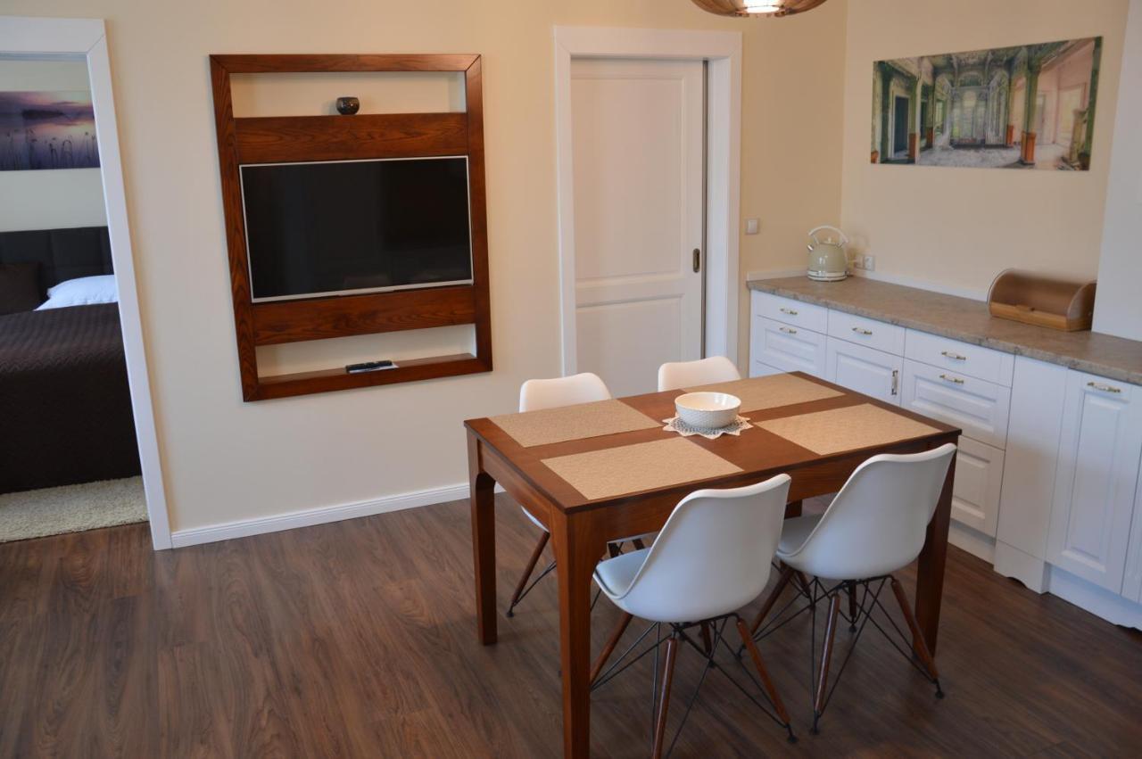M2-Apartment Szombathely Buitenkant foto